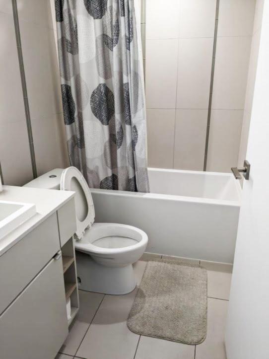Comfortable Central Downtown Condo - 토론토 외부 사진